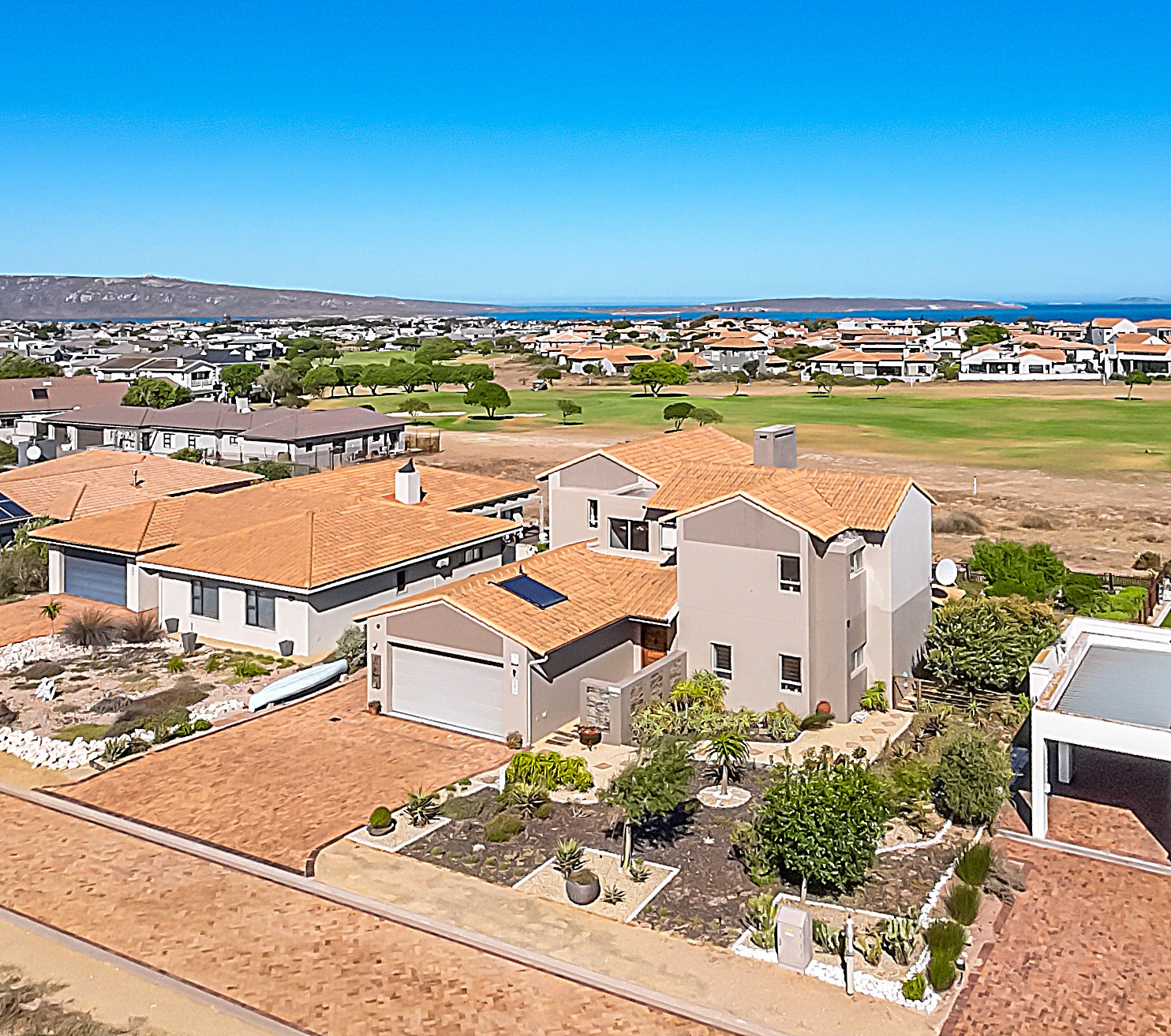 Exquisite Golf Estate Masterpiece