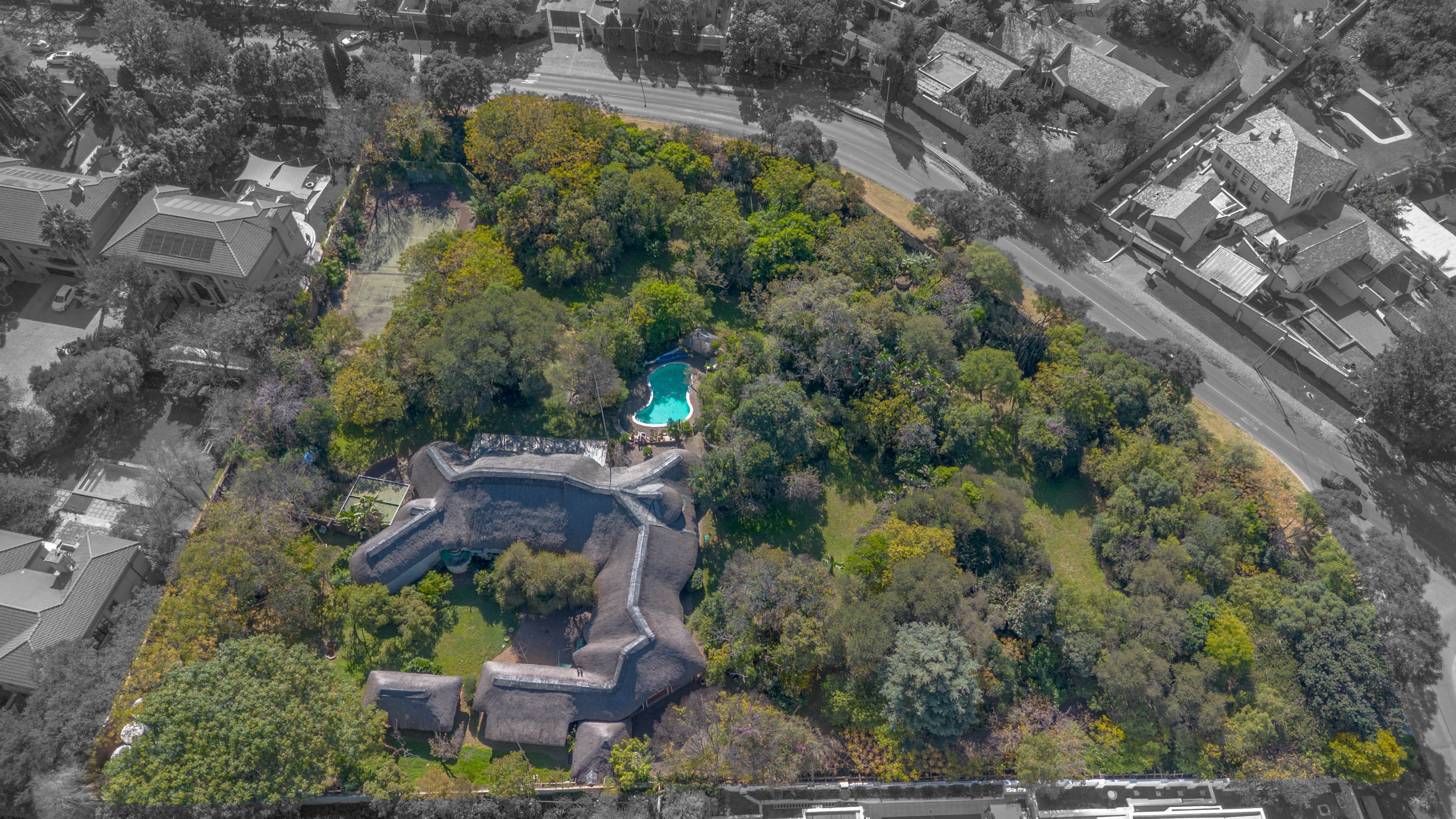 Prime Exclusive Stand with Home For Sale in Bryanston – 9890 SQ.M