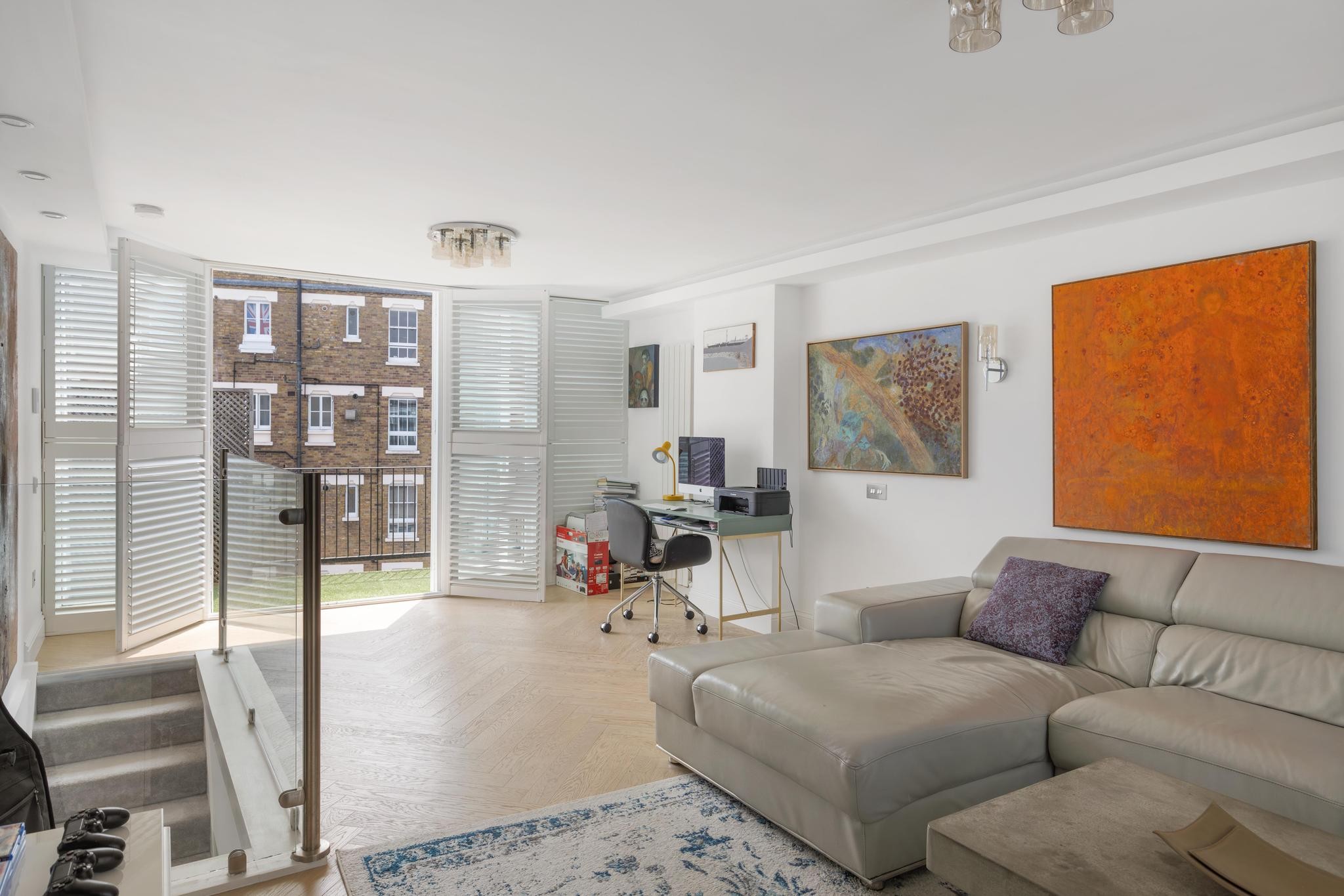 Stylish Four-Bedroom Home in Belgravia