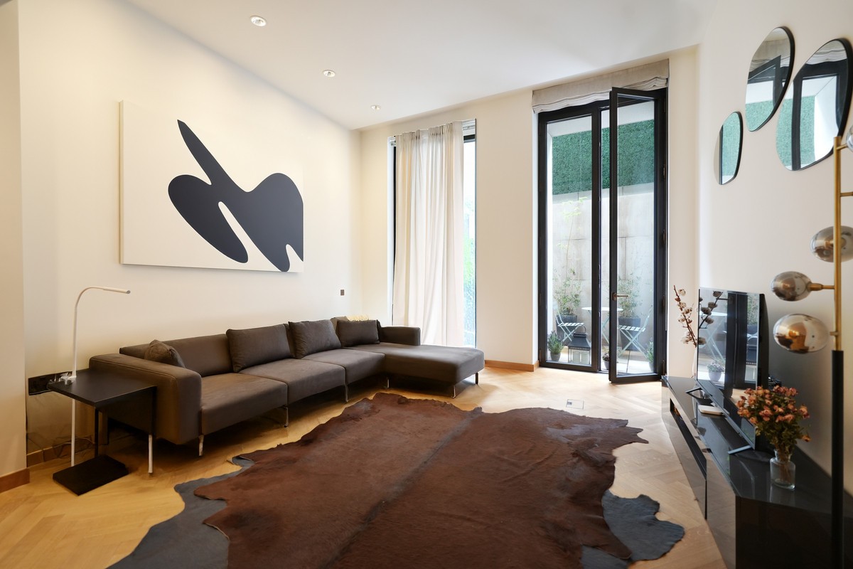 Kensington Road, London, W8